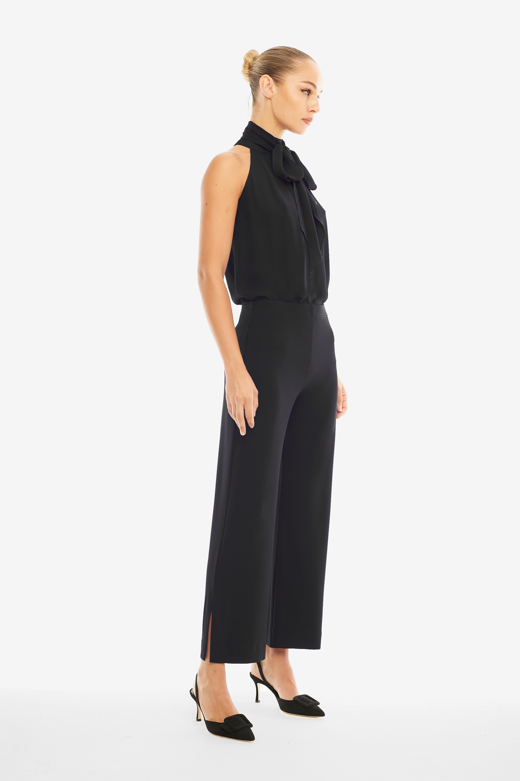 Deryn Cropped Jersey Trousers in Black