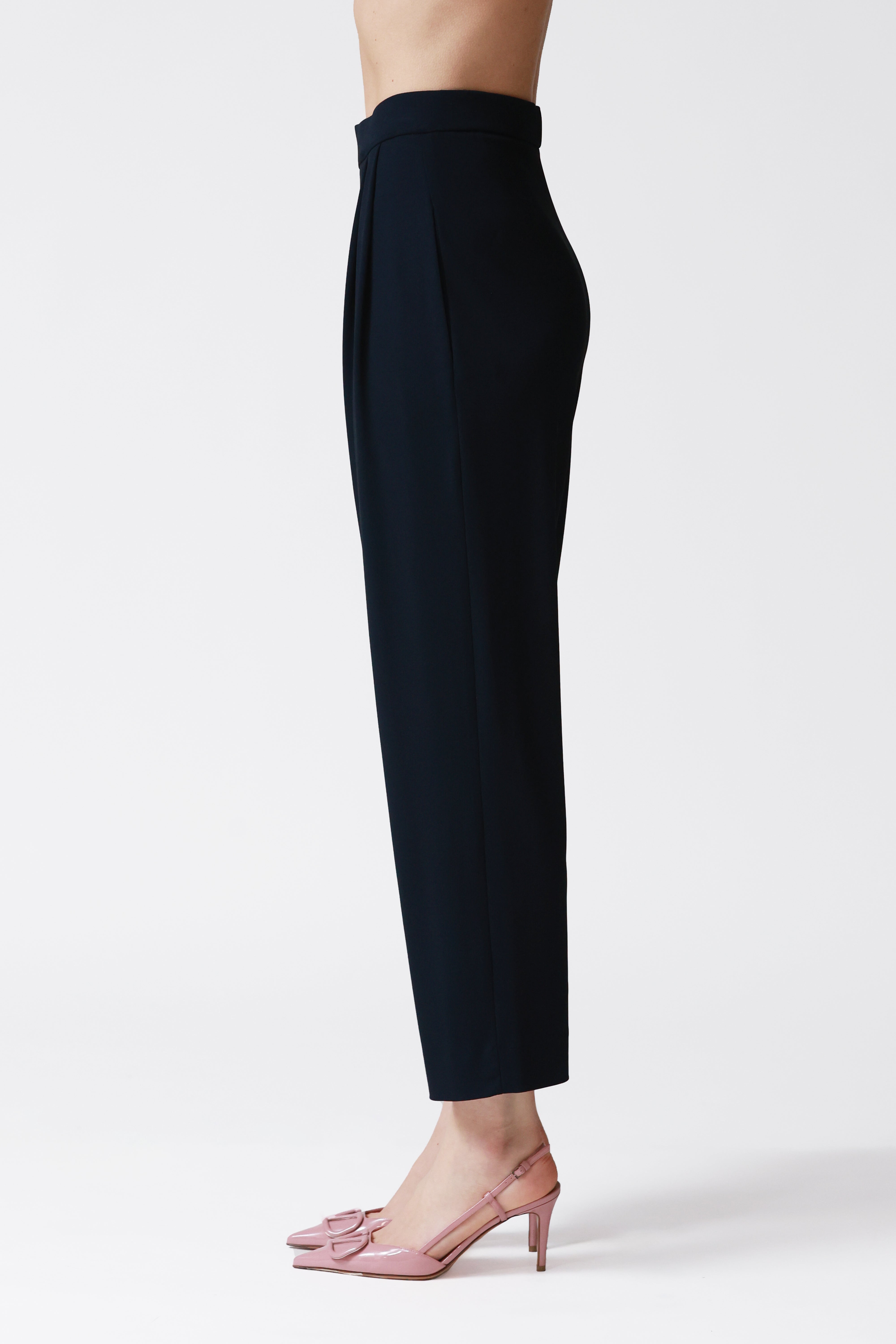 Yoshi Tapered Jersey Trousers in Navy